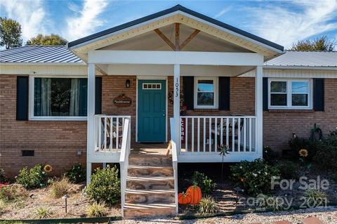 1053 Maple St, Granite Falls, NC 28630 photo 4