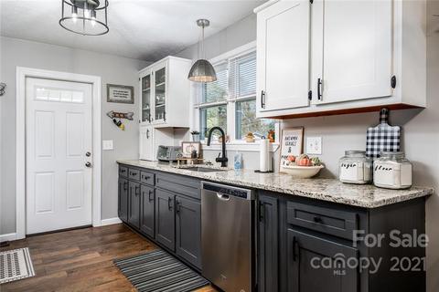 1053 Maple St, Granite Falls, NC 28630 photo 6