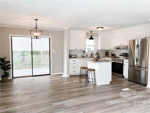 203 8th St, Spencer, NC 28159 photo 3