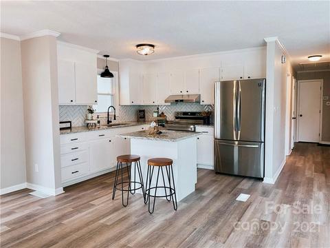 203 8th St, Spencer, NC 28159 photo 2