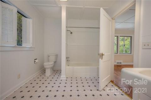 280 Pine Crest Ln, Tryon, NC 28782 photo 17