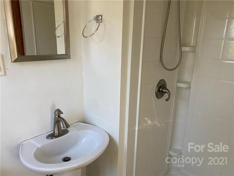668 Maple St, Brevard, NC 28712 photo 15