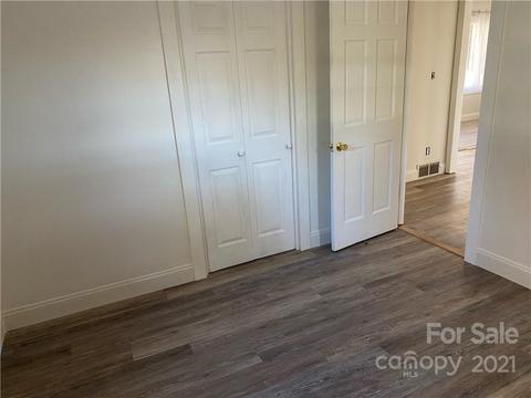 668 Maple St, Brevard, NC 28712 photo 18