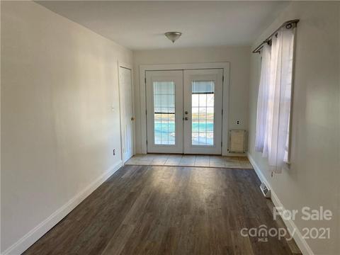 668 Maple St, Brevard, NC 28712 photo 8