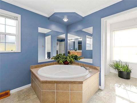 273 Divide Loop, Flat Rock, NC 28731 photo 16