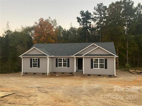 3352 Silver Fox Cir, Lancaster, SC 29720 photo 2