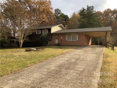 2395 Plainfield Dr, Conover, NC 28613 photo 1