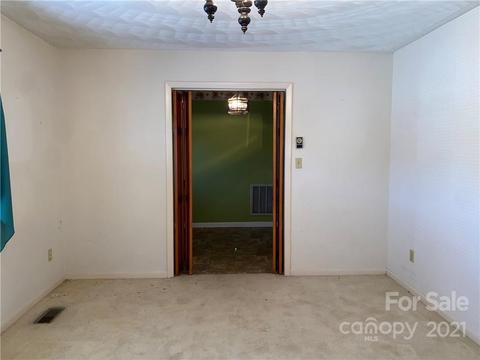 2395 Plainfield Dr, Conover, NC 28613 photo 6