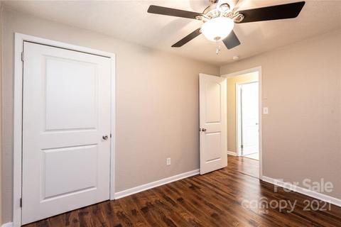 1235 Riverview Dr, Hickory, NC 28602 photo 29