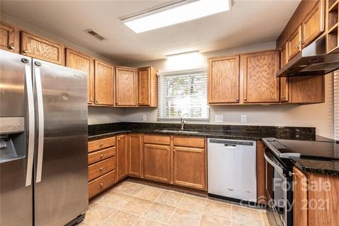 1235 Riverview Dr, Hickory, NC 28602 photo 24