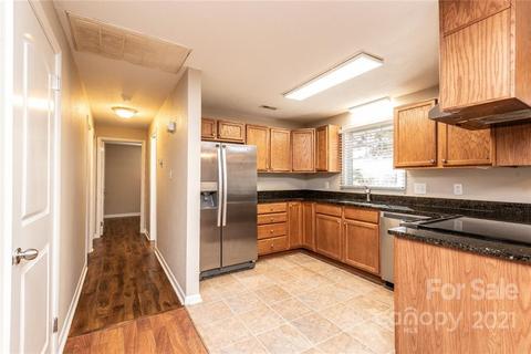 1235 Riverview Dr, Hickory, NC 28602 photo 23