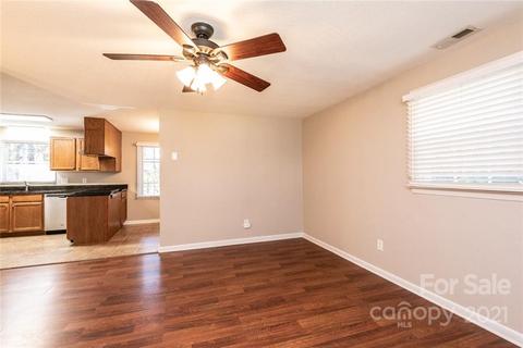 1235 Riverview Dr, Hickory, NC 28602 photo 15