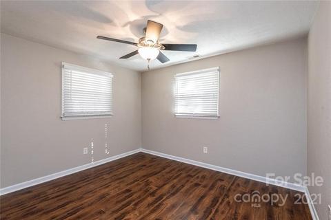 1235 Riverview Dr, Hickory, NC 28602 photo 34