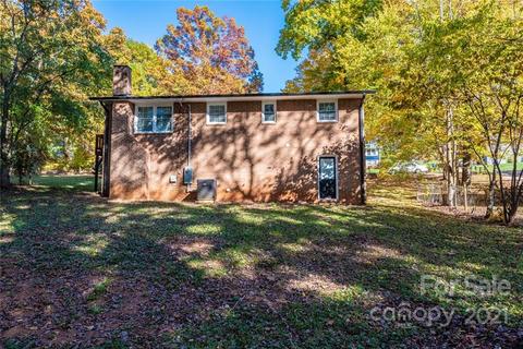 1235 Riverview Dr, Hickory, NC 28602 photo 10