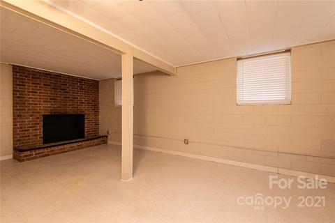 1235 Riverview Dr, Hickory, NC 28602 photo 38