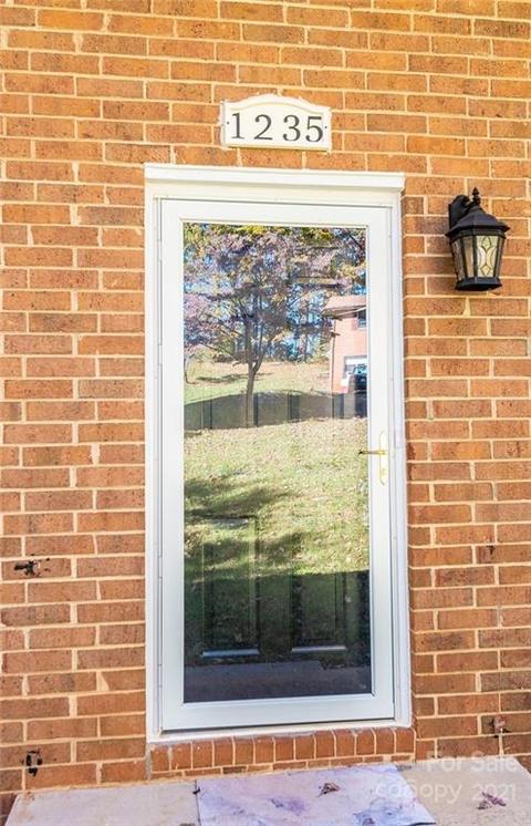1235 Riverview Dr, Hickory, NC 28602 photo 6