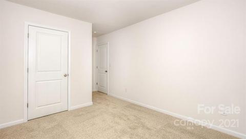 209 Final Stretch Ln, Clover, SC 29710 photo 8