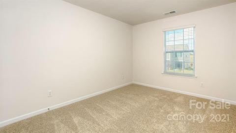 209 Final Stretch Ln, Clover, SC 29710 photo 5