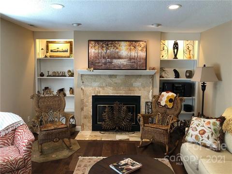107 Golfside Dr, Flat Rock, NC 28731 photo 9