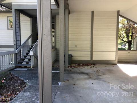 107 Golfside Dr, Flat Rock, NC 28731 photo 3