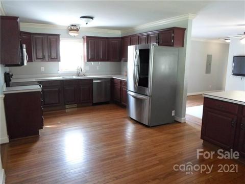 104 Villa Ln, Davidson, NC 28036 photo 11