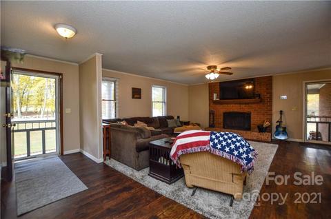 1050 E Ritchie Rd, Salisbury, NC 28146 photo 7