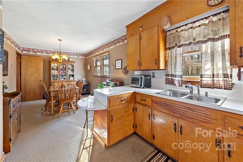 347 E Payne Rd, Marion, NC 28752 photo 15