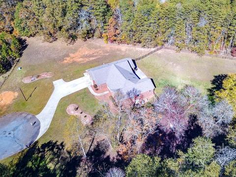 4536 Summit Cir, Conover, NC 28613 photo 38