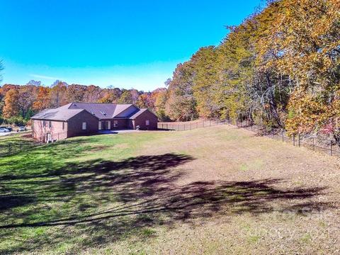 4536 Summit Cir, Conover, NC 28613 photo 40