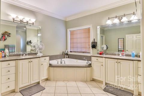 4536 Summit Cir, Conover, NC 28613 photo 21