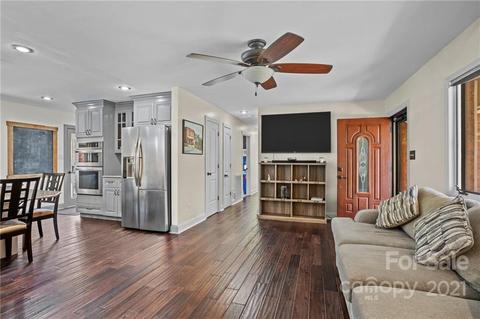 21801 Torrence Chapel Rd, Cornelius, NC 28031 photo 8