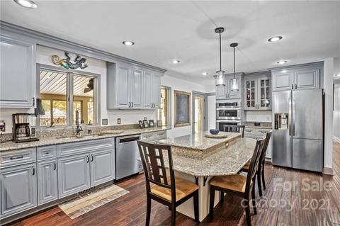21801 Torrence Chapel Rd, Cornelius, NC 28031 photo 2