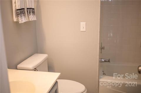 651 Portside Dr, Davidson, NC 28036 photo 9