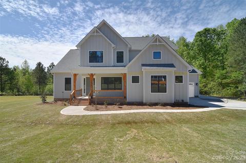 1079 Sage Pine Cir #55, Clover, SC 29710