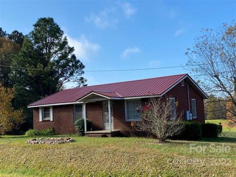 212 Rush Loop Rd, Mount Gilead, NC 27306 photo 1