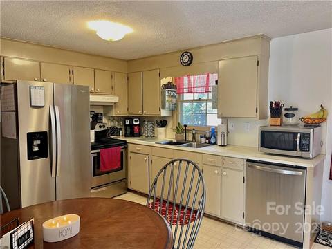 1206 Stephens St, Conover, NC 28613 photo 10