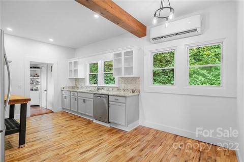 24 Brookside St, Clyde, NC 28721 photo 9