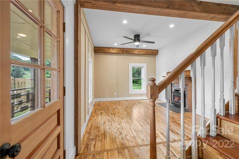 24 Brookside St, Clyde, NC 28721 photo 4