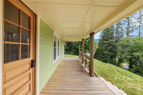 24 Brookside St, Clyde, NC 28721 photo 3