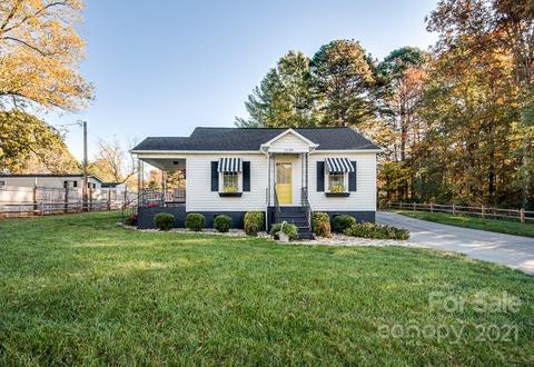 1120 Manor St, Conover, NC 28613 photo 2