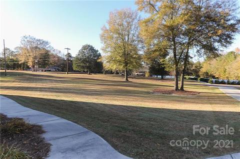 483 Sutton Ln, Lancaster, SC 29720 photo 11