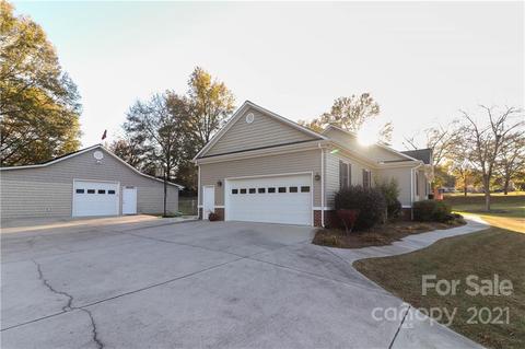 483 Sutton Ln, Lancaster, SC 29720 photo 5