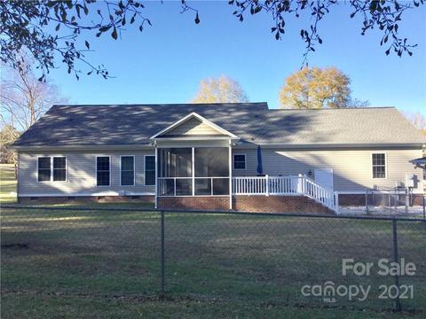 483 Sutton Ln, Lancaster, SC 29720 photo 4