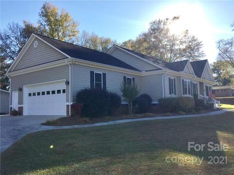 483 Sutton Ln, Lancaster, SC 29720 photo 3