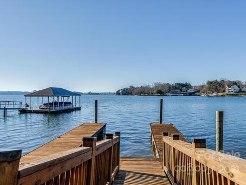 8683 Howard Dr, Terrell, NC 28682 photo 1