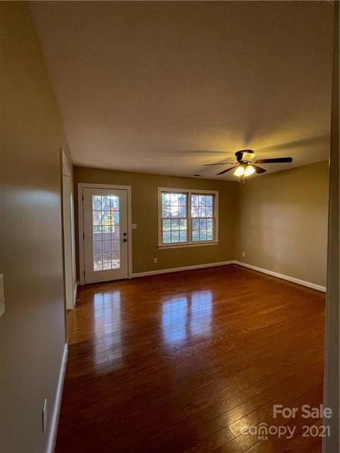 319 NE 10th Ave, Conover, NC 28613 photo 12