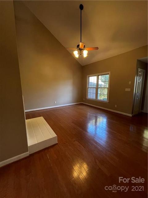 319 NE 10th Ave, Conover, NC 28613 photo 13