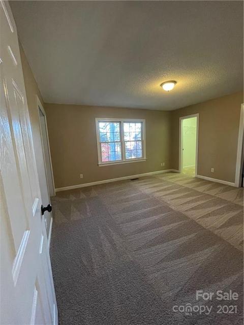 319 NE 10th Ave, Conover, NC 28613 photo 10