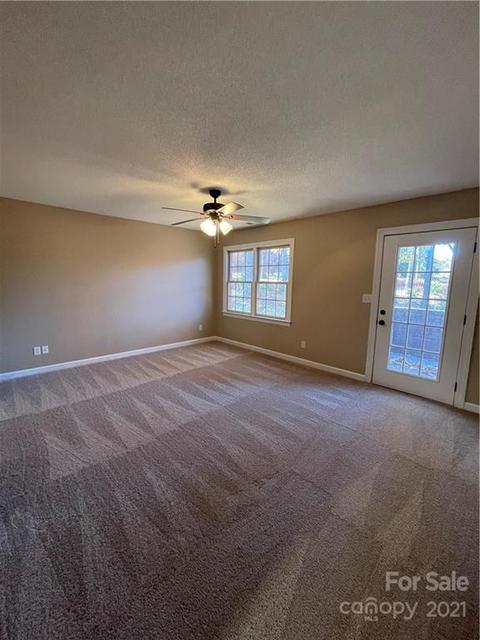 319 NE 10th Ave, Conover, NC 28613 photo 11