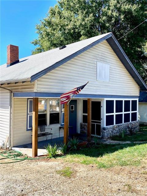 712 N Main Ave, Maiden, NC 28650 photo 1